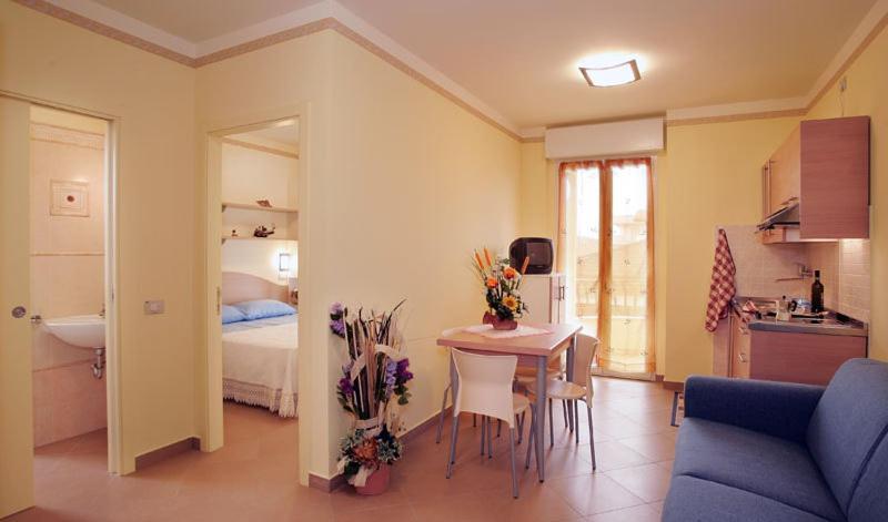 Residence Anchisemare Alba Adriatica Exterior foto