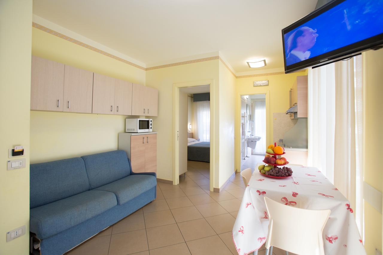 Residence Anchisemare Alba Adriatica Exterior foto